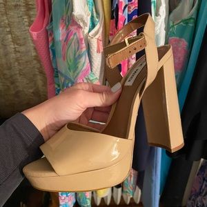 Steve Madden chunky heel nude shoes